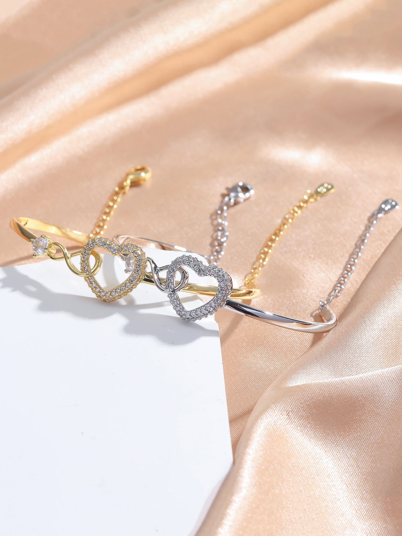 Chain Hollowed Heart Shape Bracelet Elegant High-Grade Design Female